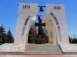 Памятники и мемориальные доски отмоют в Белгороде за 500 тысяч рублей