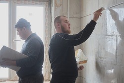 В Белгородской области смогут подписывать контракт на ремонт домов с единственным поставщиком