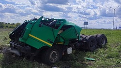 Под Белгородом в аварии скончался водитель грузовика
