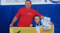 Белгородец стал абсолютным победителем всероссийского детско-юношеского турнира по бадминтону