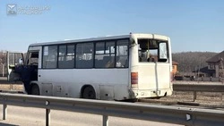 Трое мирных жителей ранены после атаки дрона на пассажирский автобус в Белгородском округе