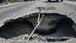 На Михшоссе в Белгороде обрушился грунт из-за аварии на канализационном коллекторе