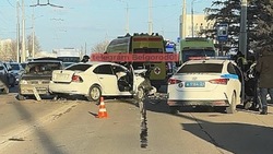 В центре Белгорода столкнулись три автомобиля в промежутке между сигналами ракетной опасности