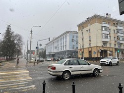 Белгородский полицейский въехал на служебном автомобиле в частный дом в Волоконовке