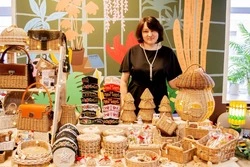 Благодаря соцконтракту белгородский учитель открыл мастерскую по плетению в Красной Яруги 