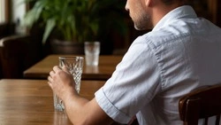 Число злоупотребляющих алкоголем в Белгородской области за год сократилось на 2%