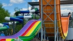 На набережной «Берега» в Белгороде продолжается обустройство открытого аквапарка