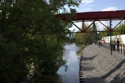 Белгородцы пожаловались на бьющие током перила на набережной в Белгороде 