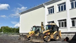 Прокуратура помогла подрядчику взыскать долг по контракту за капремонт школы в Губкинском округе