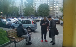 Старооскольские полицейские не заметили кражу телефона среди белого дня