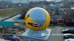 Вандалы залили краской смайлы на мосту в Белгороде