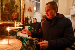 Гладков поручил обсудить проведение рождественских богослужений в Белгородской области