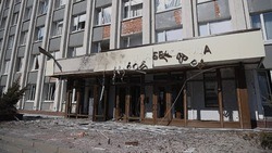 Беспилотник ВСУ врезался в здание мэрии Белгорода: ранены две женщины