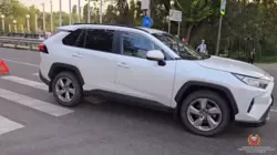 Двухлетний мальчик попал под колёса иномарки в центре Белгорода 