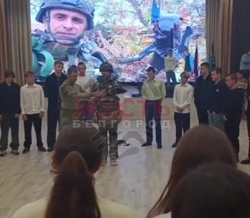Директора белгородской школы «Формула успеха» наказали за скандальный урок с «пинанием» школьника