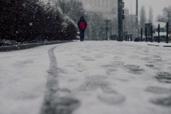 Гладков об уборке снега: «Надеюсь, очистят площадь не только перед белгородским правительством»