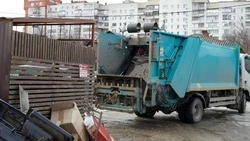 Кирпичи и камни в контейнерах стали причиной поломки двух мусоровозов в Белгородской области