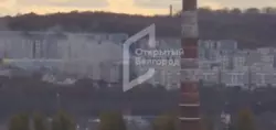 После серии взрывов в жилом микрорайона Белгорода задымился дом