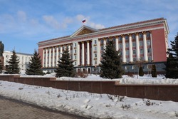 Губернатор Курской области призвал сохранять спокойствие 