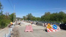 Ремонт моста через реку Ураева в Вейделевке завершится до конца июня