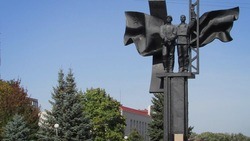 Староосколькую администрацию через суд обязали отремонтировать монумент советско-болгарской дружбы