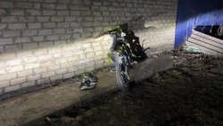 16-летняя белгородка врезалась в дом на питбайке