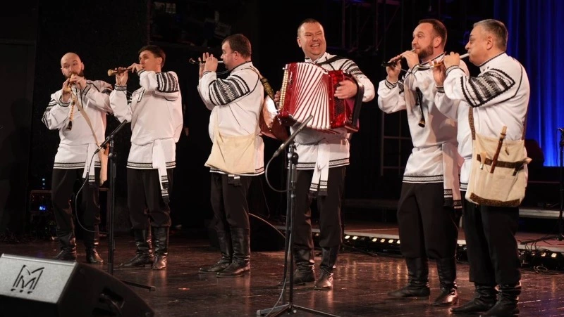 Добрые песни о светлом празднике