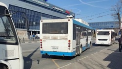 «Пыль столбом стоит!»: жители Белгорода пожаловались на курсирующие по городу грязные автобусы