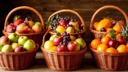 Помело, ананасы, хурма: Мэрия Белгорода закупит подарочные наборы фруктов на полмиллиона рублей