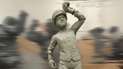 Скульптура «Осколика»-металлурга скоро появится в Старом Осколе