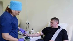 Врио губернатора Белгородской области Александр Шуваев стал донором крови