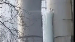 Лимон проблем: ледяные глыбы появились после прорыва водонапорной башни в микрорайоне под Белгородом