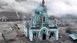 «Били по храму из танка»: настоятель 130-летнего белгородского храма о жизни под обстрелами ВСУ