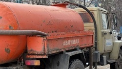 Жители Белгородского района остались без воды из-за обрушения камеры канализации 