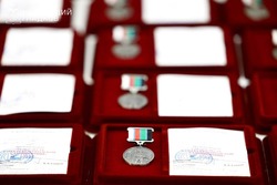 Гладков вручил награды 67 бойцам белгородской самообороны