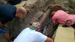 Рабочие обнаружили в центре Белгорода склеп