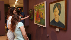 Художественный музей открыл выставку старооскольского художника Ильи Хегая