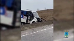 Автобус слетел с дороги и опрокинулся в кювет в Старооскольском округе