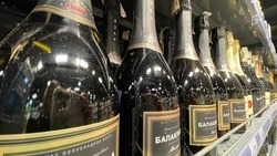 Опрос: нужно ли запретить продавать алкоголь молодёжи младше 21 года?