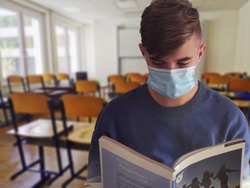 Гладков назвал тоскливой подготовку медицинских классов  в школах Белгородской области 