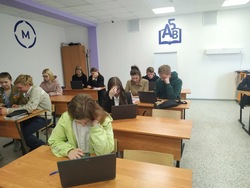 Студентки белгородского педколледжа помогут детям не отставать от учебной программы 