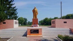 Памятники и обелиски воинской славы закрепили за школами Белгорода
