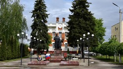 В центре Чернянки облагородят сквер у памятника «Скорбящая мать» 