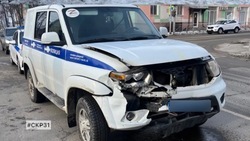 Иномарка насмерть сбила пешехода после столкновения с полицейским «УАЗом» в центре Губкина