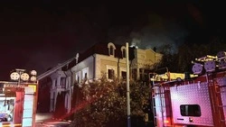 В Белгороде горело здание бывшей гостиницы на улице Магистральной