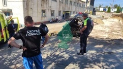 Водитель погиб при падении автомобиля в строительную яму в Белгороде 