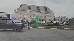 Двое водителей устроили драку прямо на проезжей части в Белгороде