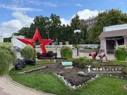 Новое цветочное оформление появится у клумбы напротив Центрального парка в Белгороде