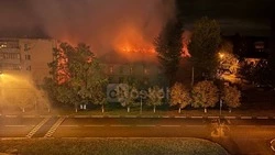 В Старом Осколе загорелся нежилой старый дом