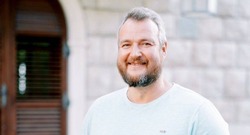 Полиция помешала лжецелителю Радомиру провести незаконную встречу в Белгороде